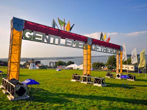 Postcard From A Gentlemen of the Road Stopover